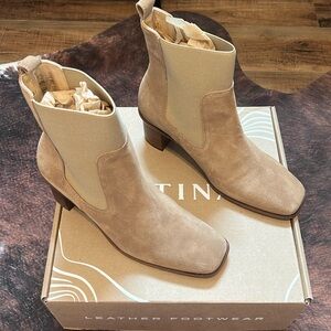 PATINA Portland Leather Vero Chelsea Boot Taupe 9